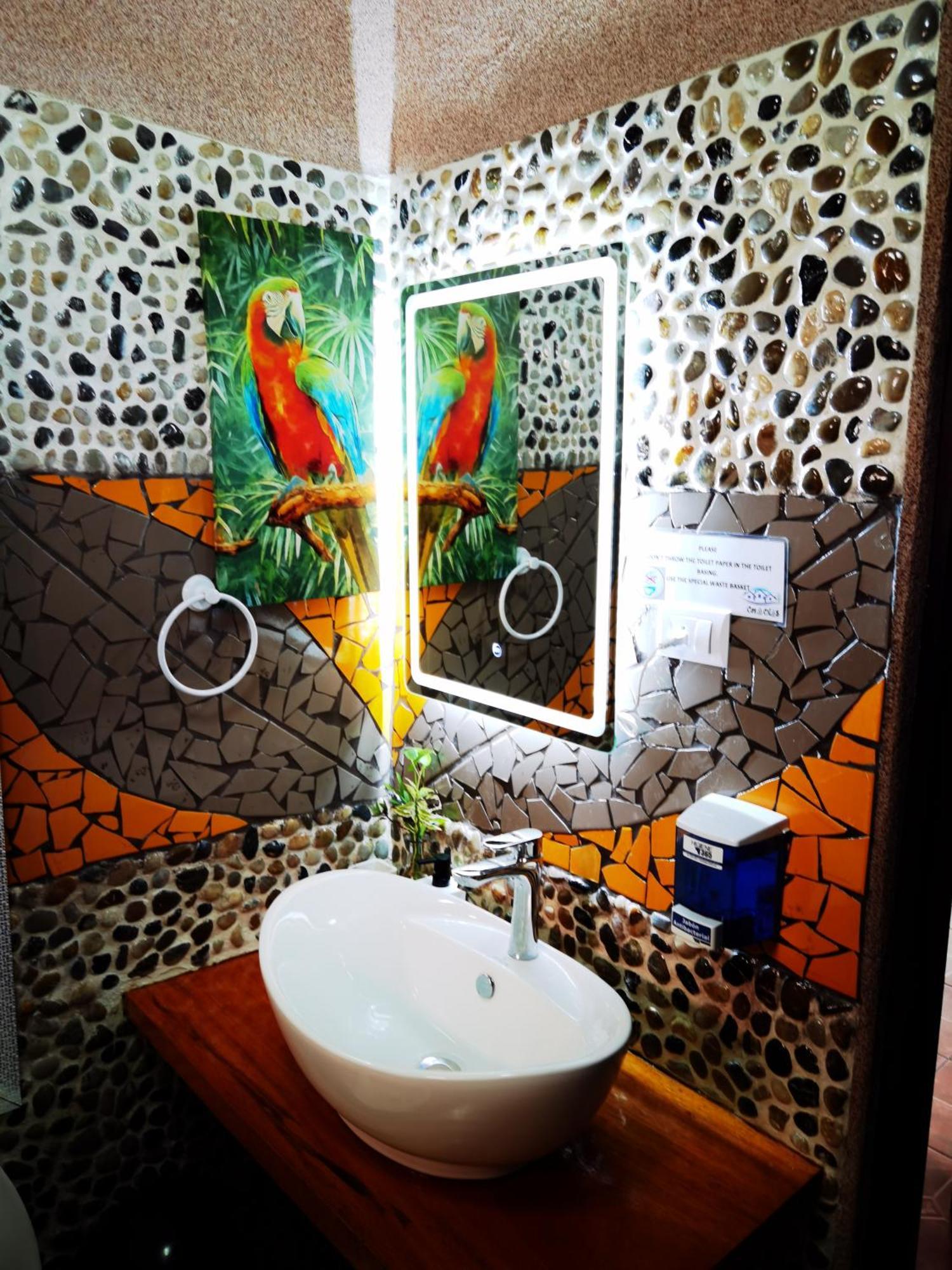 Sunrise House Bed & Breakfast Quepos Eksteriør bilde