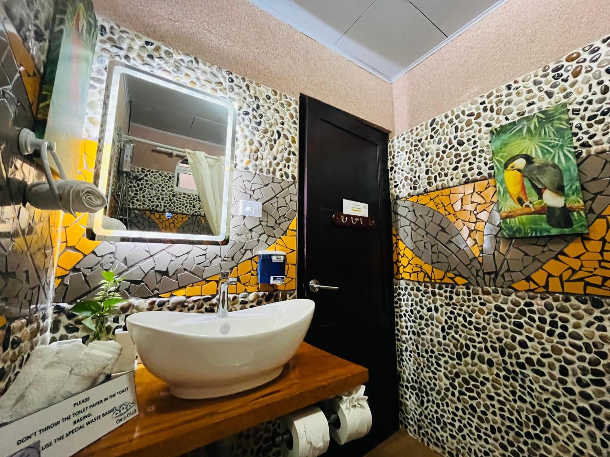 Sunrise House Bed & Breakfast Quepos Eksteriør bilde